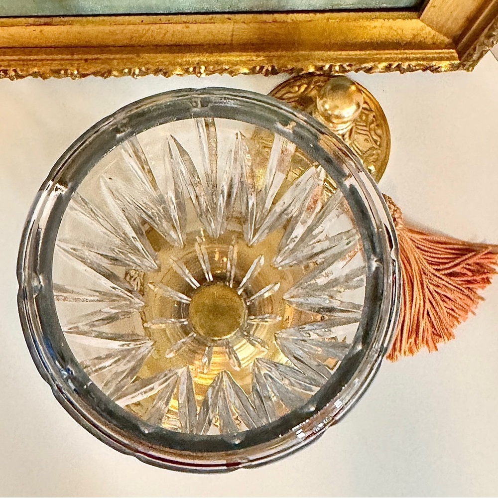 French Neoclassical Ormolu-Mounted Cut-Crystal Baccarat Style Vase, 19th Century - Picture 7 of 12